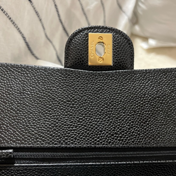 Chanel Classic Double Flap Bag Quilted Caviar Medium size - Excellent like new. - Picture 5 of 11